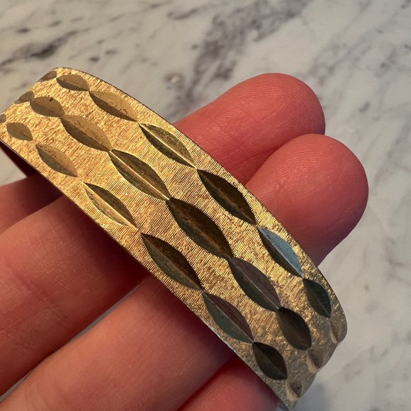 Vintage French gold plated faceted statement bangle - Picture 8 of 14